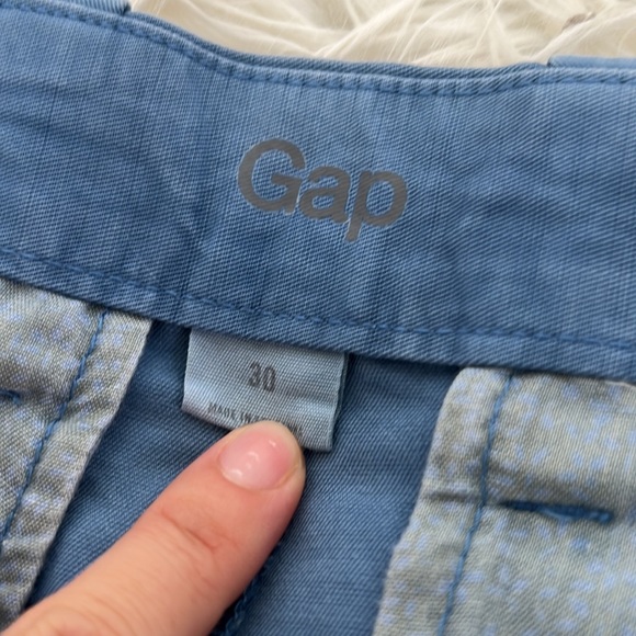 Gap Shorts - Picture 3 of 13